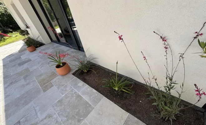 Rénovation travertin de piscine, Saint-Clément-de-Rivière, RJ Aménagements Extérieurs